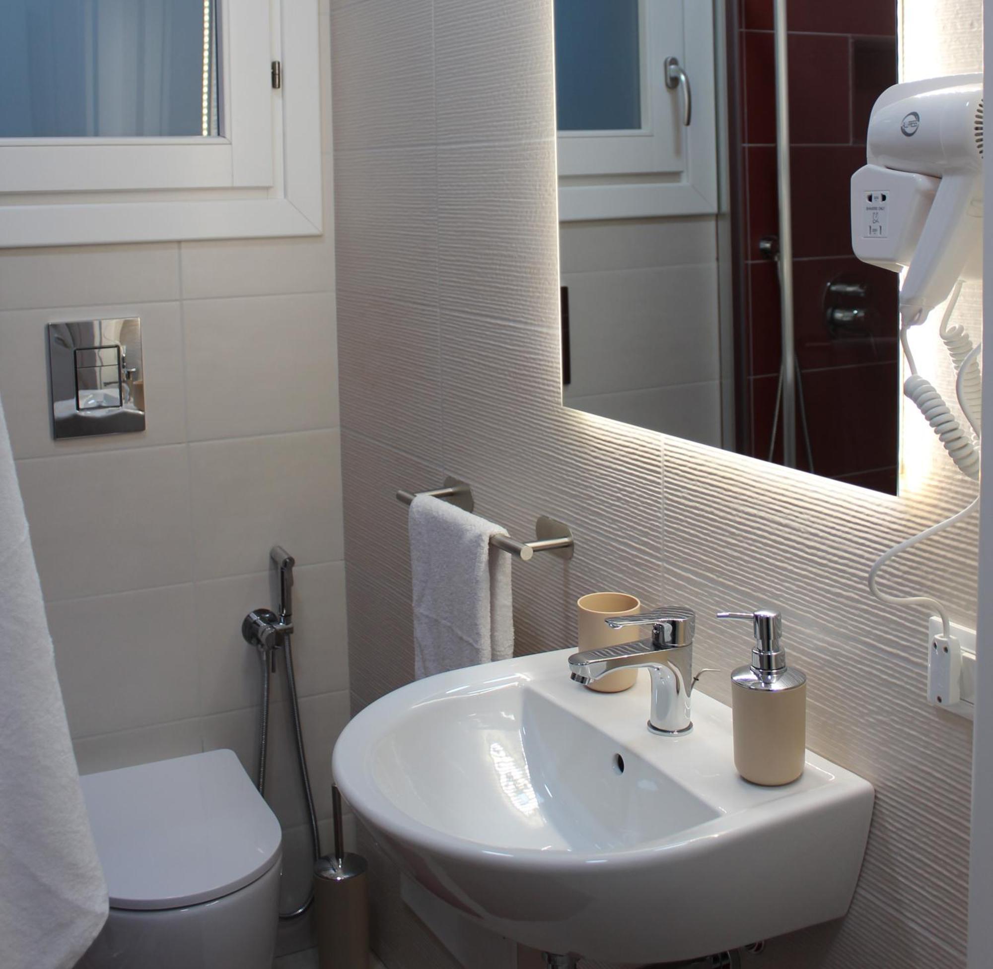 The Twins Rooms In Marettimo 2 Exterior photo
